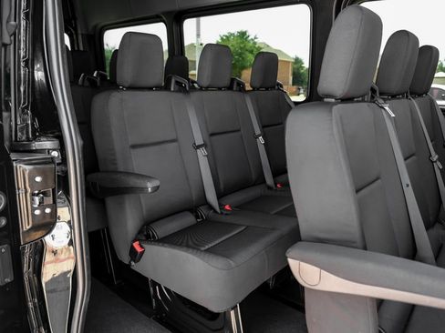 Used 2025 Mercedes-Benz Sprinter 2500 image 34
