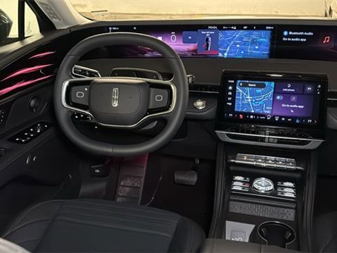 New 2026 Lincoln Nautilus Reserve image 17