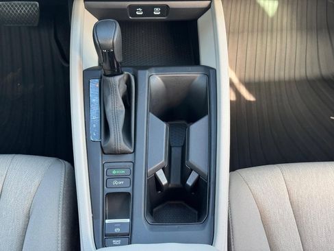 Certified 2025 Honda Accord SE image 15