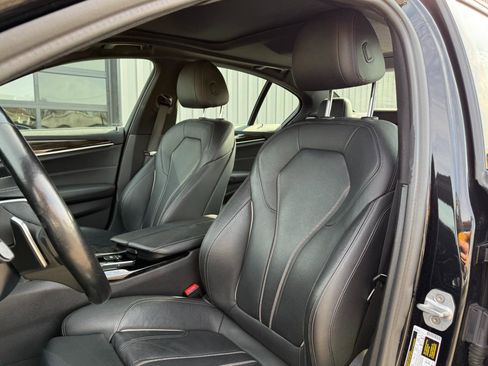 Used 2019 BMW 540i image 16