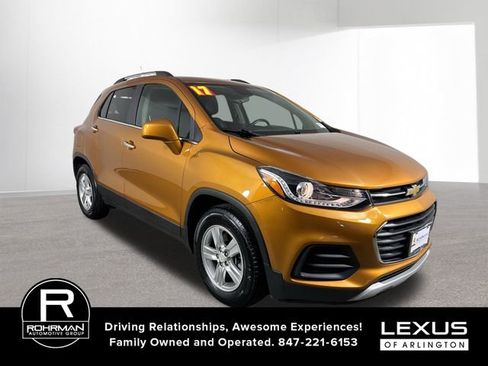 Used 2017 Chevrolet Trax LT w/ Sun & Sound Package image 3