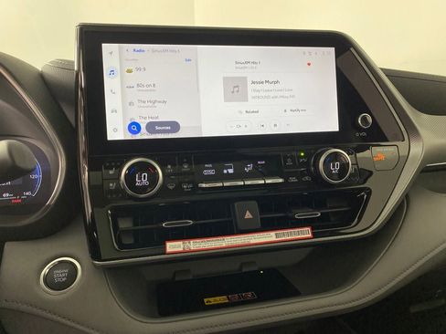 New 2026 Toyota Highlander Platinum image 20