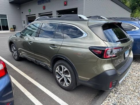Used 2020 Subaru Outback Touring AWD/4WD image 12