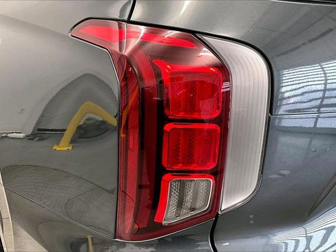 Certified 2023 Hyundai Palisade Calligraphy w/ Cargo Package image 32