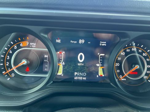 Used 2024 Jeep Wrangler Unlimited Sport AWD/4WD image 35