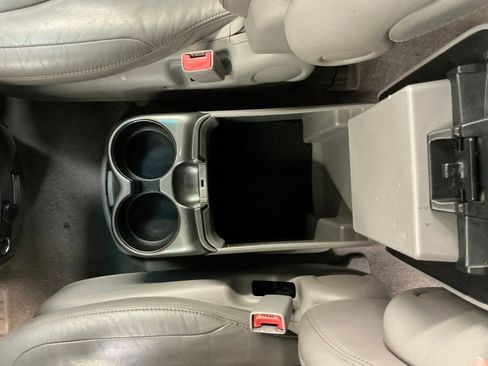 Used 2004 Toyota Sienna XLE Limited image 26