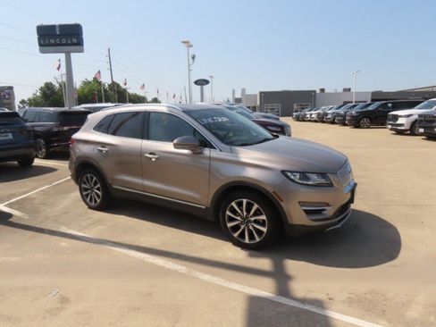 Used 2019 Lincoln MKC Reserve w/ MKC Climate Package FWD image 6