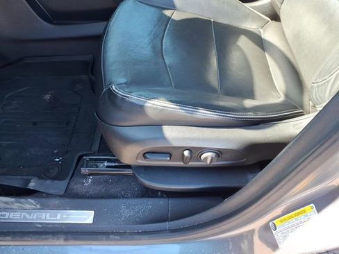 Used 2020 GMC Terrain Denali w/ Denali Premium Package image 18