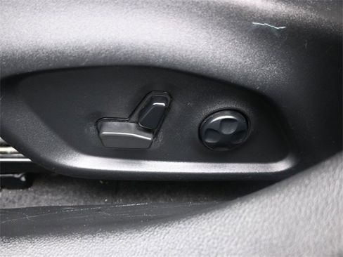 Used 2021 Jeep Compass Limited image 33