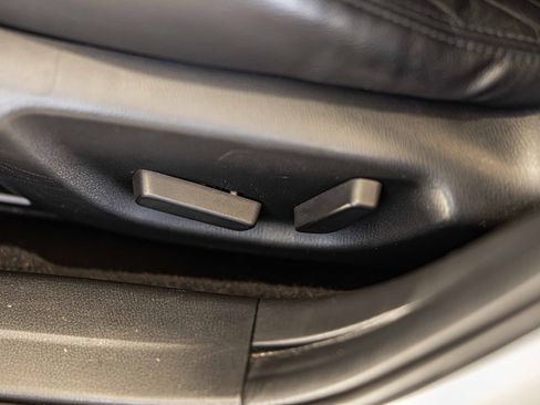 Used 2017 MAZDA MAZDA3 Grand Touring image 21