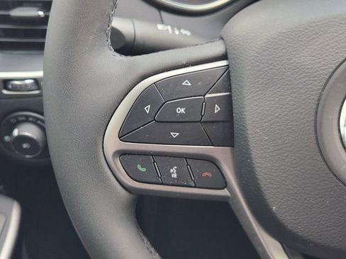 Used 2022 Jeep Cherokee Latitude Lux image 24