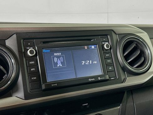 Used 2017 Toyota Tacoma SR5 w/ Tow Package image 19