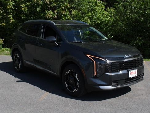 New 2026 Kia Sportage EX AWD/4WD image 3