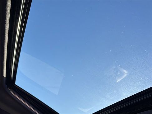 Used 2024 Toyota Sienna XLE Woodland Edition image 27