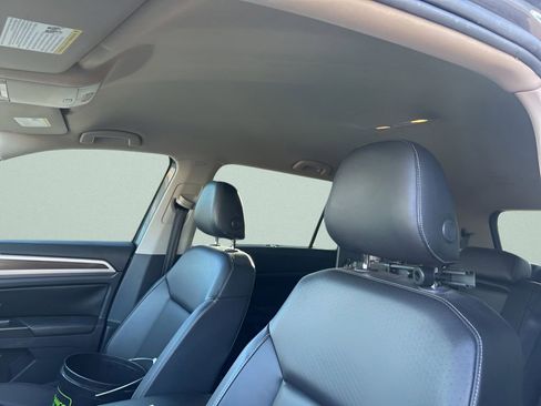 Used 2018 Volkswagen Atlas SE image 19