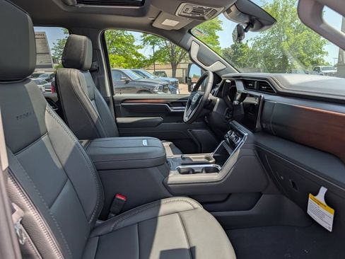 New 2026 GMC Sierra 3500 Denali w/ Denali Reserve Package AWD/4WD image 30