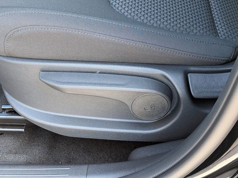 New 2026 Kia Sportage LX FWD image 24