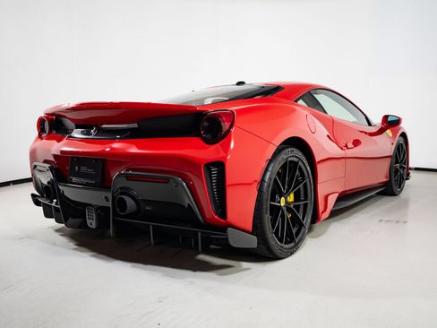Used 2019 Ferrari 488 Pista Coupe RWD image 11