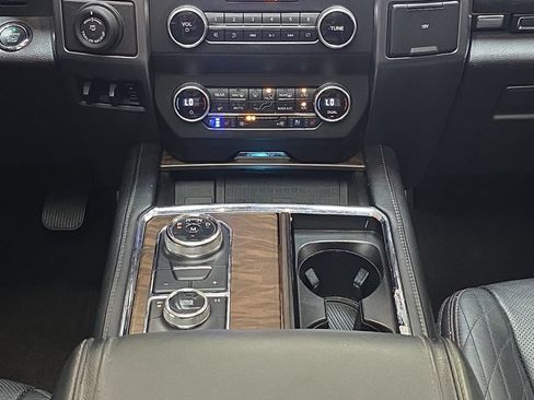 Used 2020 Ford Expedition Platinum AWD/4WD image 23