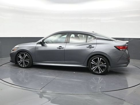 Used 2022 Nissan Sentra SR w/ Electronics Package FWD image 2