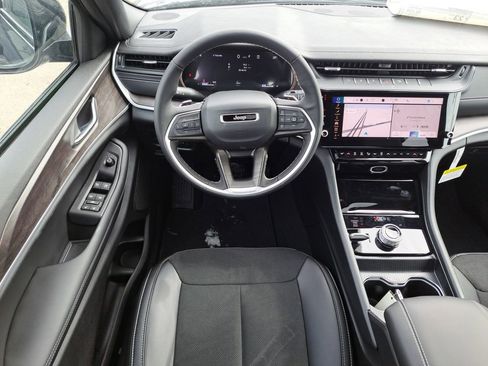 New 2026 Jeep Grand Cherokee L 4WD image 13
