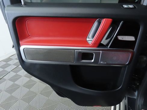 Used 2024 Mercedes-Benz G 550 image 27