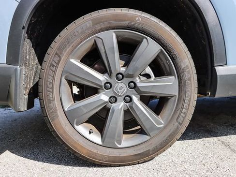 Used 2024 Honda Pilot Sport image 9