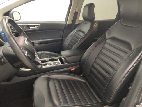 Used 2023 Ford Edge SEL image 17