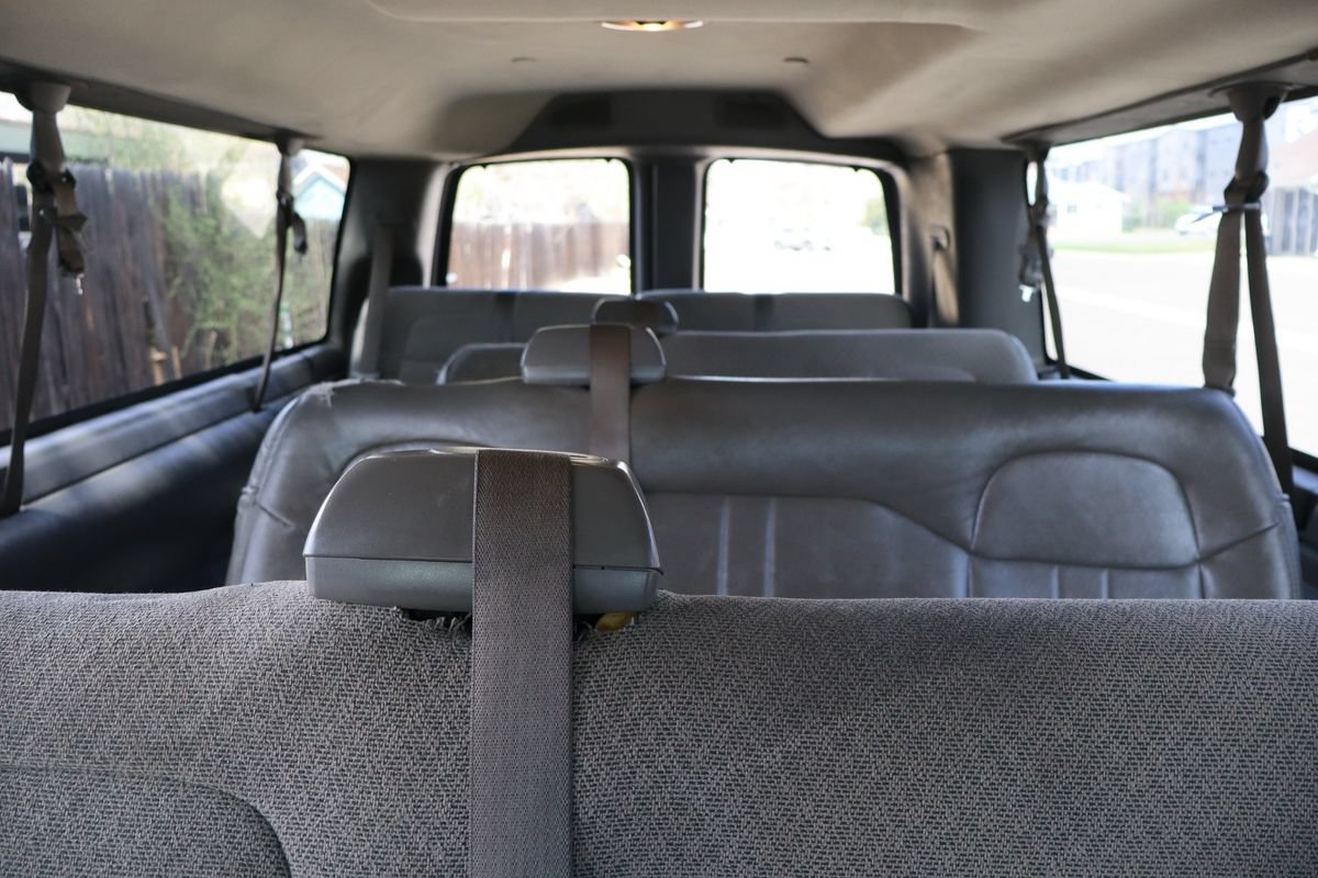 Used 2017 Chevrolet Express 3500 LT RWD image 24