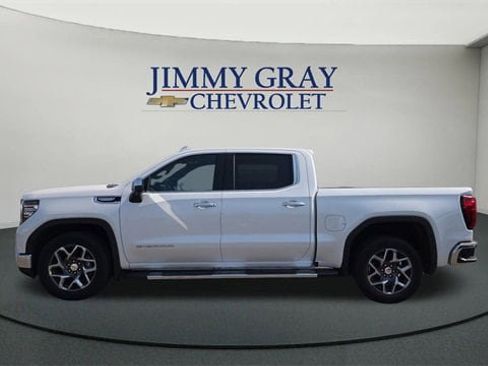 Used 2023 GMC Sierra 1500 SLT image 6