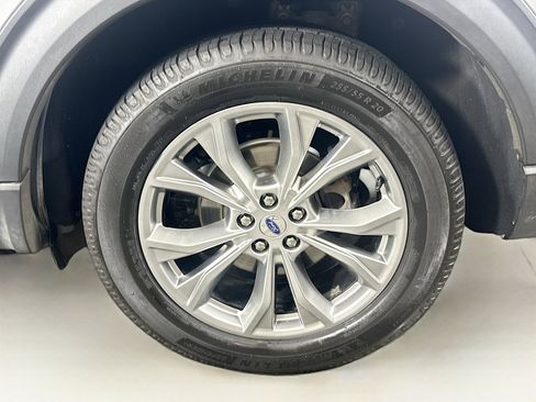 Used 2020 Ford Explorer XLT w/ Equipment Group 202A image 11