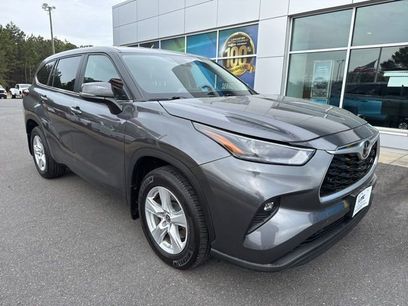Used 2024 Toyota Highlander LE