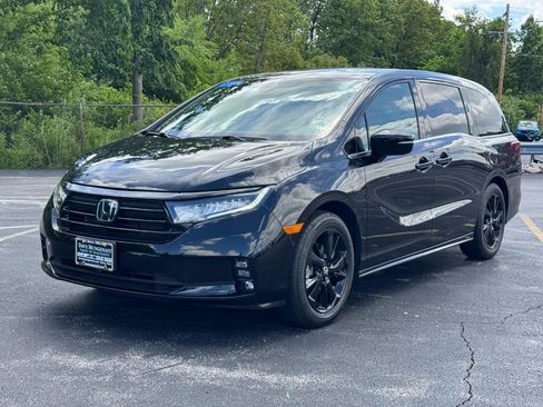Certified 2024 Honda Odyssey Sport image 9