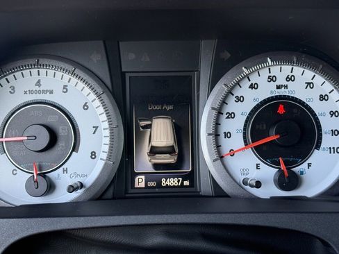 Certified 2019 Toyota Sienna SE image 26