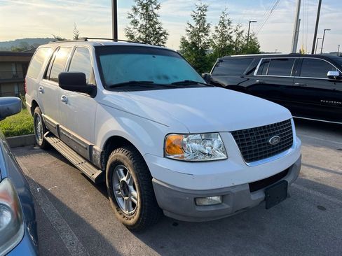 Used 2003 Ford Expedition XLT RWD image 2
