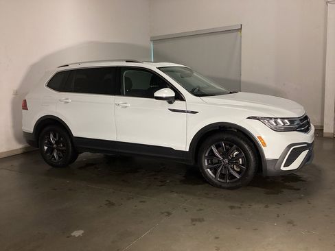 Used 2022 Volkswagen Tiguan SE image 8