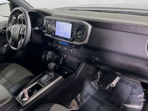 Certified 2023 Toyota Tacoma TRD Off-Road AWD/4WD image 26