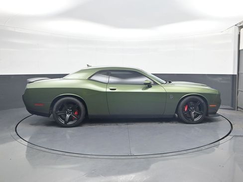 Used 2022 Dodge Challenger SRT Hellcat w/ Plus Package image 8