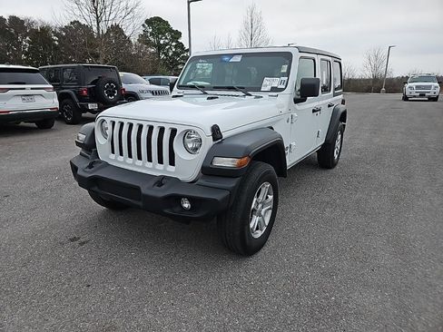 Used 2020 Jeep Wrangler Unlimited Sport S image 3