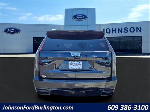 Used 2021 Cadillac Escalade Sport Platinum image 17