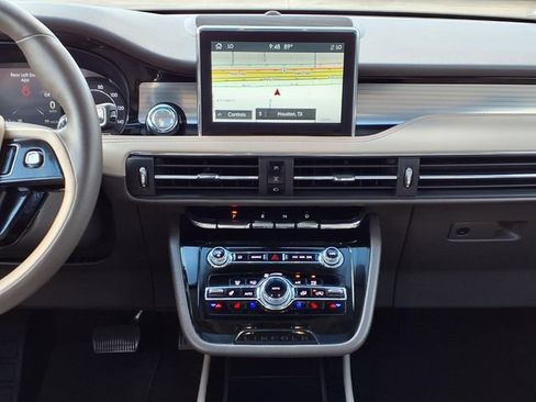 Certified 2022 Lincoln Corsair FWD w/ Premium Package image 9