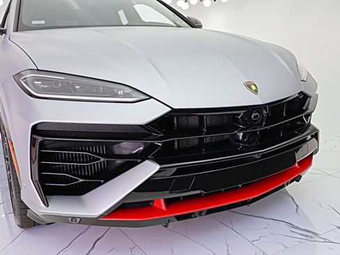 Used 2025 Lamborghini Urus SE AWD/4WD image 19