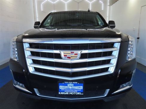 Used 2020 Cadillac Escalade Premium Luxury AWD/4WD image 2