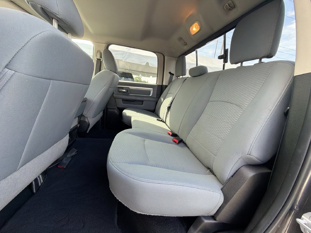 Used 2019 RAM 1500 Classic SLT AWD/4WD image 25