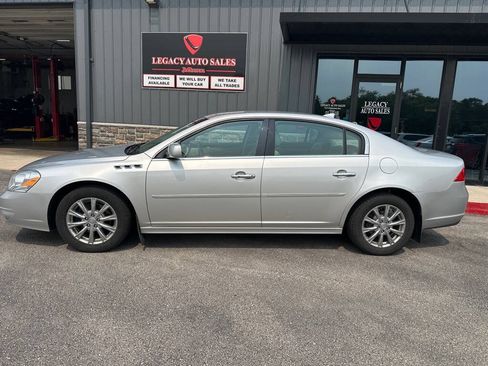 Used 2011 Buick Lucerne CXL FWD image 2