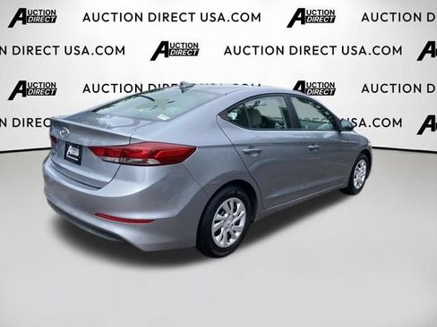 Used 2017 Hyundai Elantra SE FWD image 23