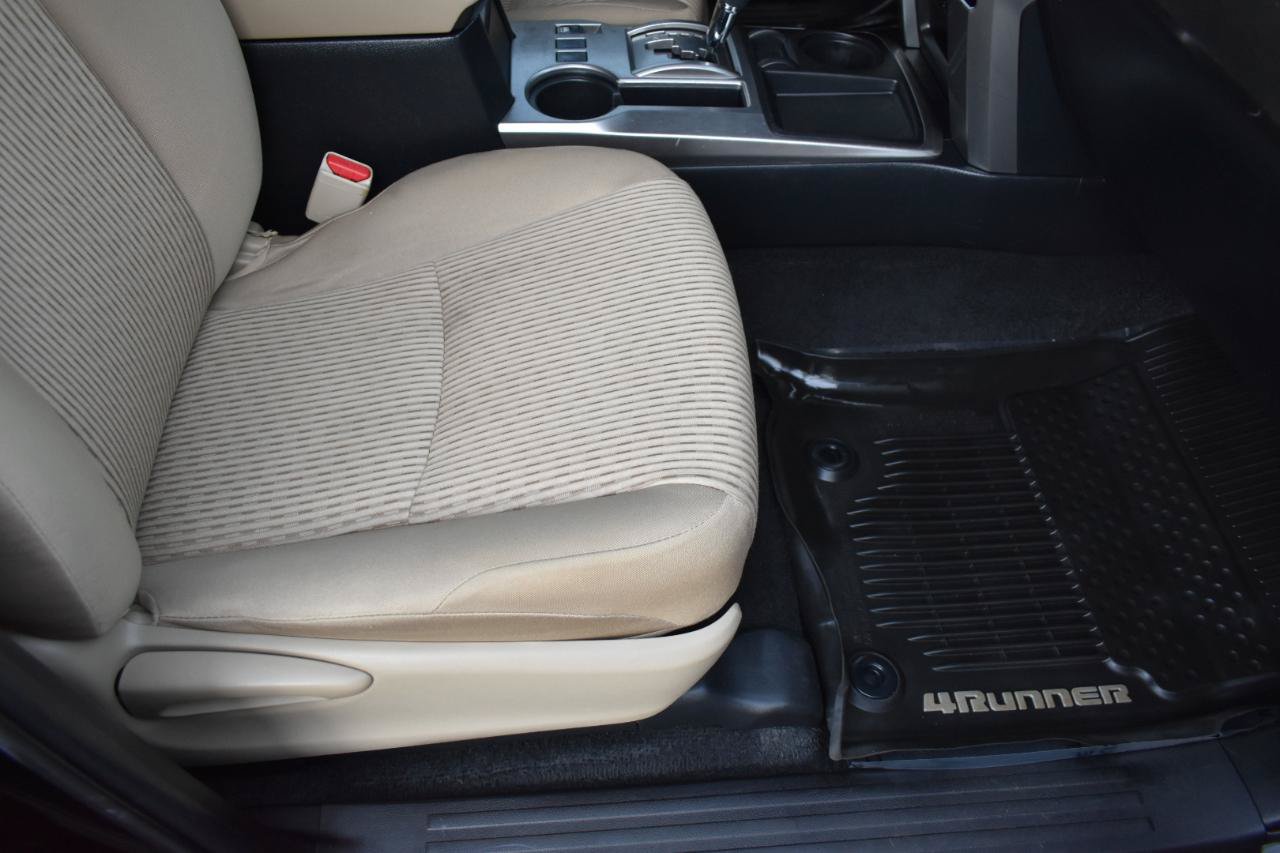 Used 2017 Toyota 4Runner SR5 RWD image 31