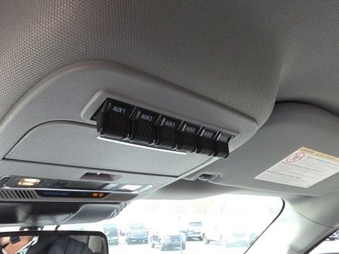 Used 2023 Ford F350 Lariat w/ Tow Technology Package image 32