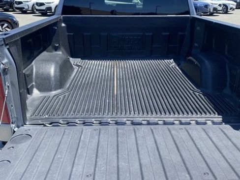 Used 2025 Chevrolet Silverado 1500 LT image 18
