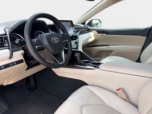Used 2023 Toyota Camry XLE FWD image 32